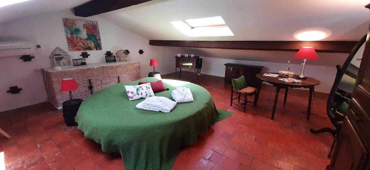 Bed And Breakfast La Grande Lauzade ル・リュック エクステリア 写真
